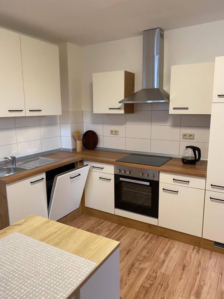 Familienfreundliche Ferienwohnung Anna Rollshausen Ngoại thất bức ảnh